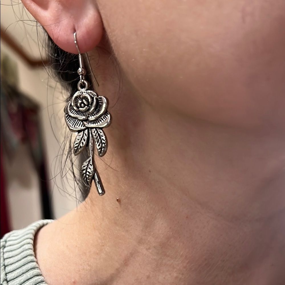 Elegant Silver Rose Earrings